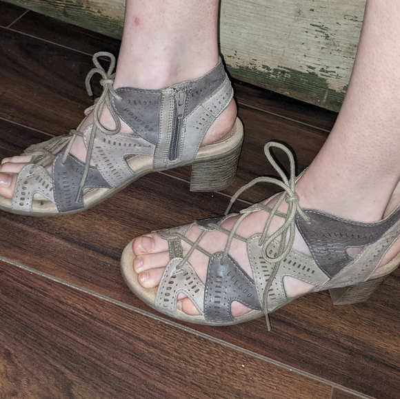 Earth Brand Heels size 8 - Picture 1 of 4